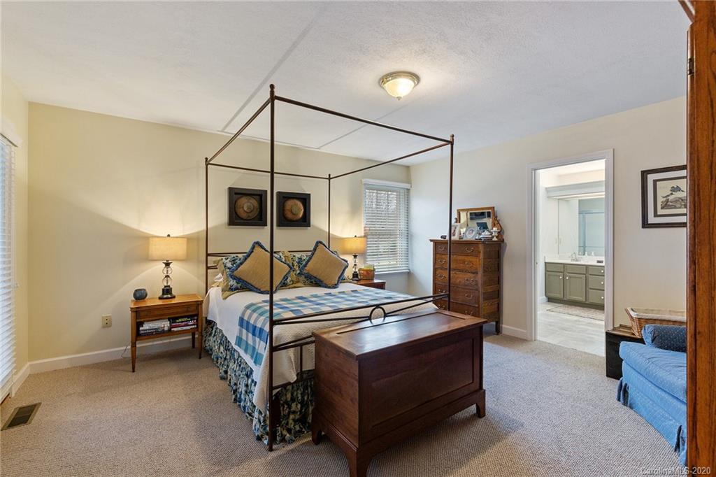 2304 Crymes Cove Road Waynesville, NC 28786 - Photo 12 of 28 Gallery Image 12