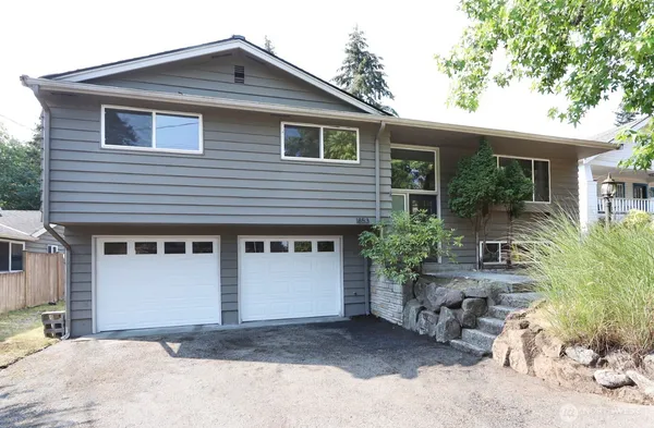 $825,000 | 1853 North 200th Street, Shoreline, WA 98133