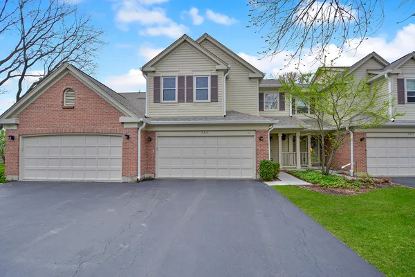 $405,000 | 1315 Orrington Court, Unit M, Wheeling, IL 60090