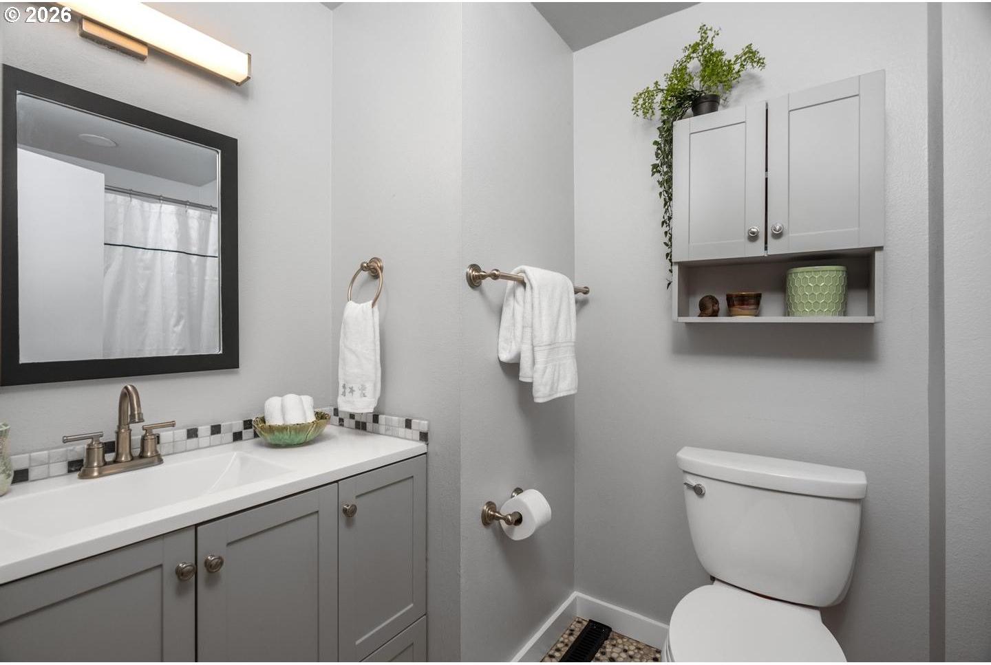 6490 Southwest Nehalem Lane Beaverton, OR 97007 - Photo 23 of 47 Bathroom