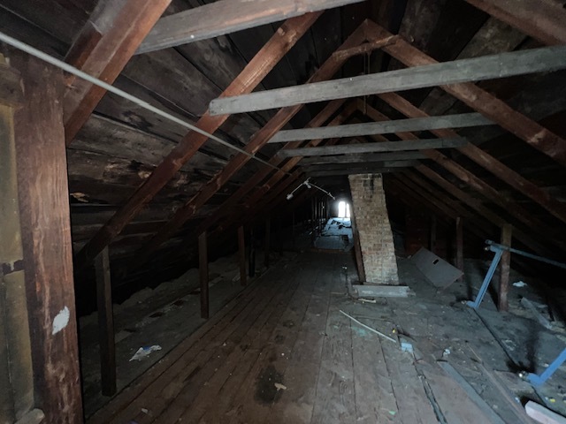 305 153rd Street Calumet City, IL 60409 - Photo 35 of 40 a view of walk in closet