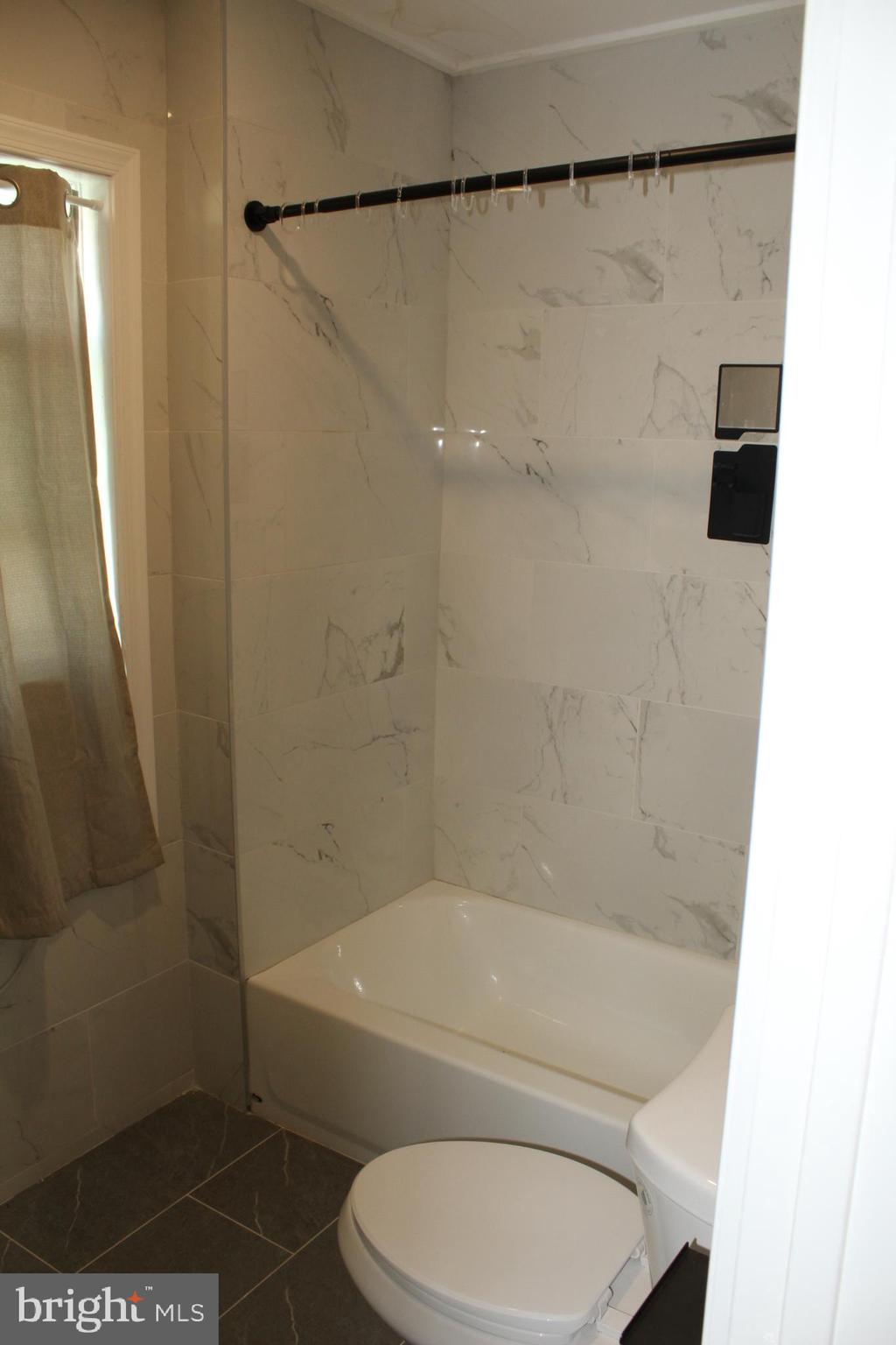 2546 West Seltzer Street Philadelphia, PA 19132 - Photo 17 of 17 bathroom 1