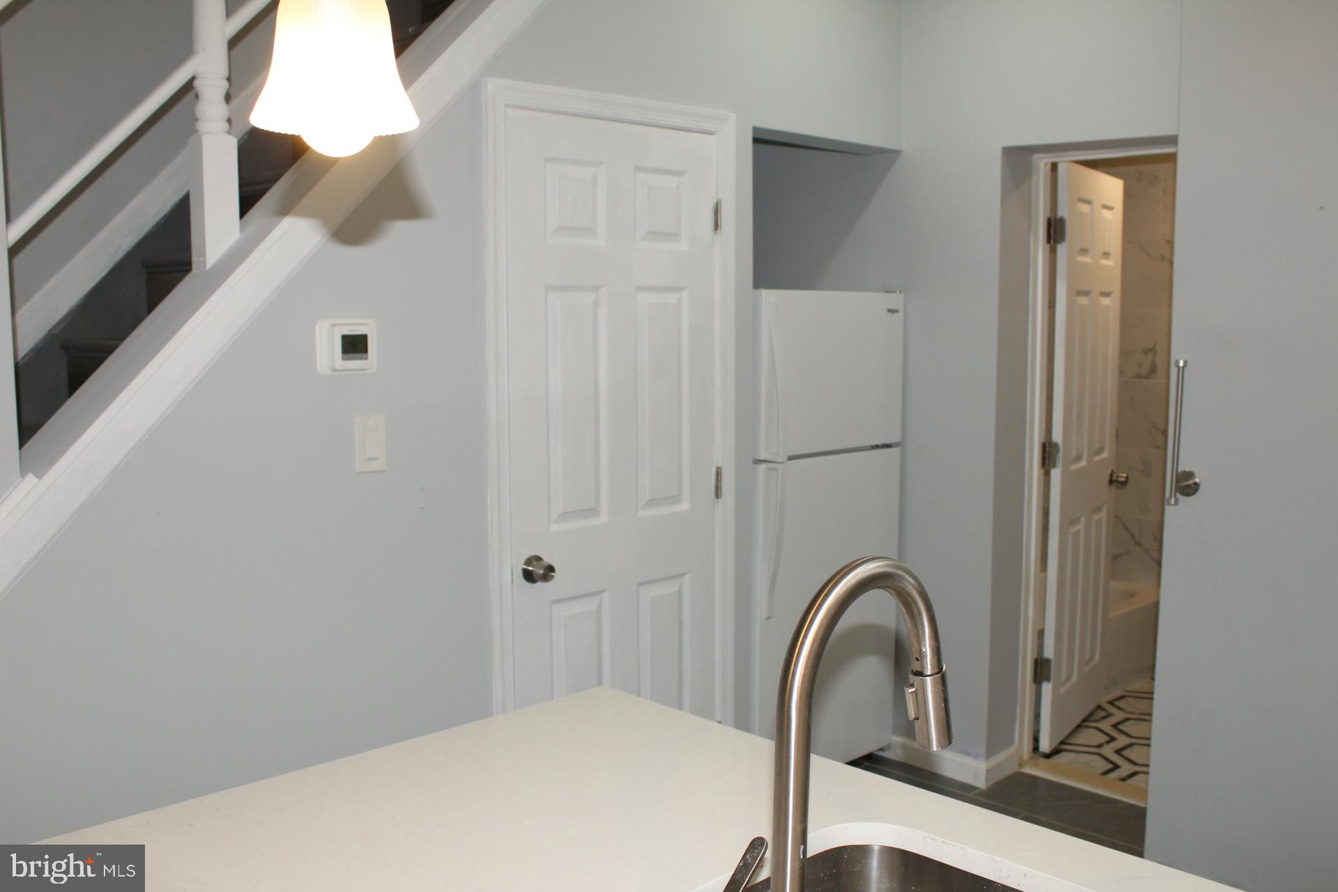 2546 West Seltzer Street Philadelphia, PA 19132 - Photo 4 of 17