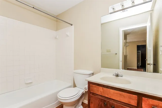 a view of house with front yard