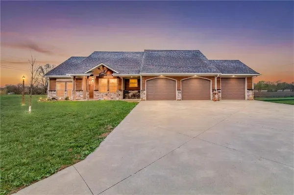 $319,000 | 1001 Orchid Street, Garden City, MO 64747