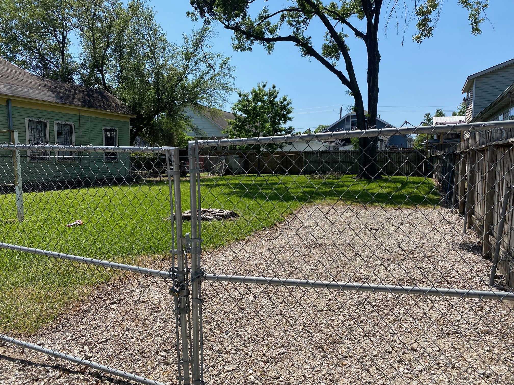 1911 Chestnut Street Houston, TX 77009 - Photo 6 of 9 a view of a garden with a small cabin