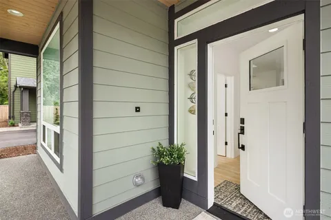 $1,199,800 | 10675 Southeast 170th Place, Renton, WA 98055