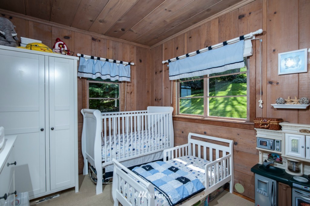 14908 Glen Acres Road Southwest Vashon, WA 98070 - Photo 10 of 15 Gallery Image 10