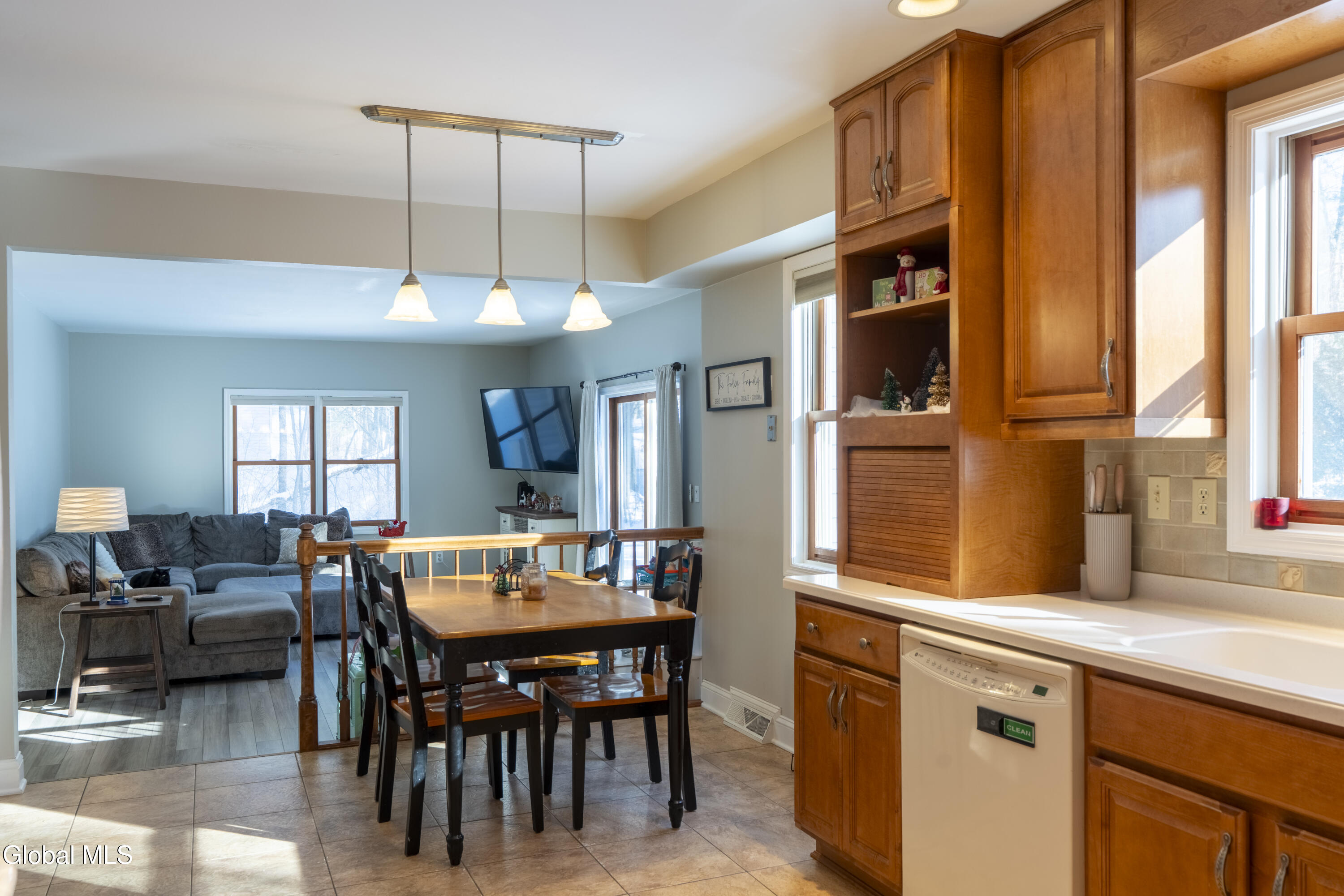 24 Old Deer Camp Road Saratoga Springs, NY 12866 - Photo 7 of 26 24 Old Deer Camp -9