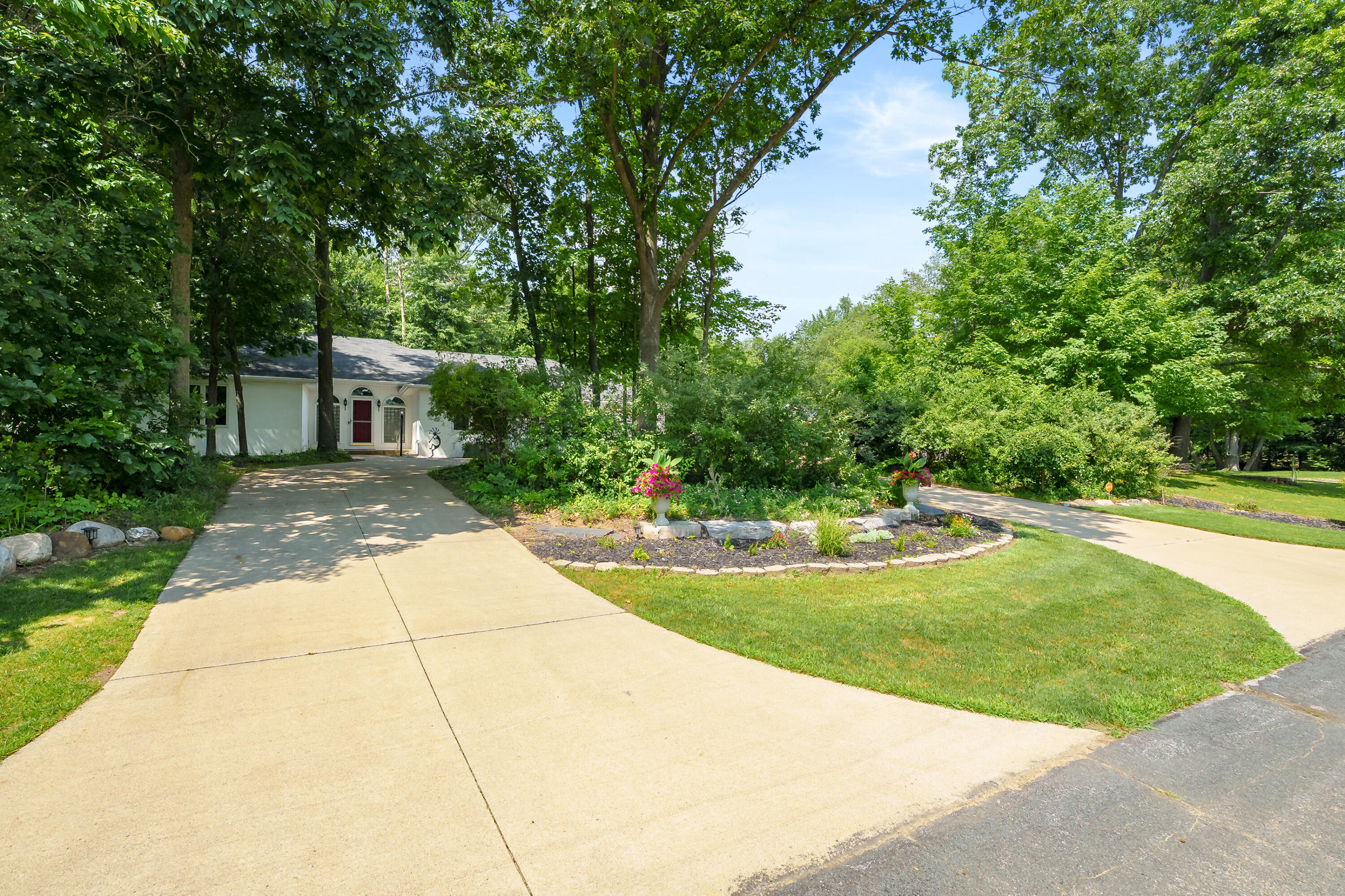 9064 Nature Way Kalamazoo, MI 49009 - Photo 29 of 35 Nature Way 9064 Kalamazoo 49009-41