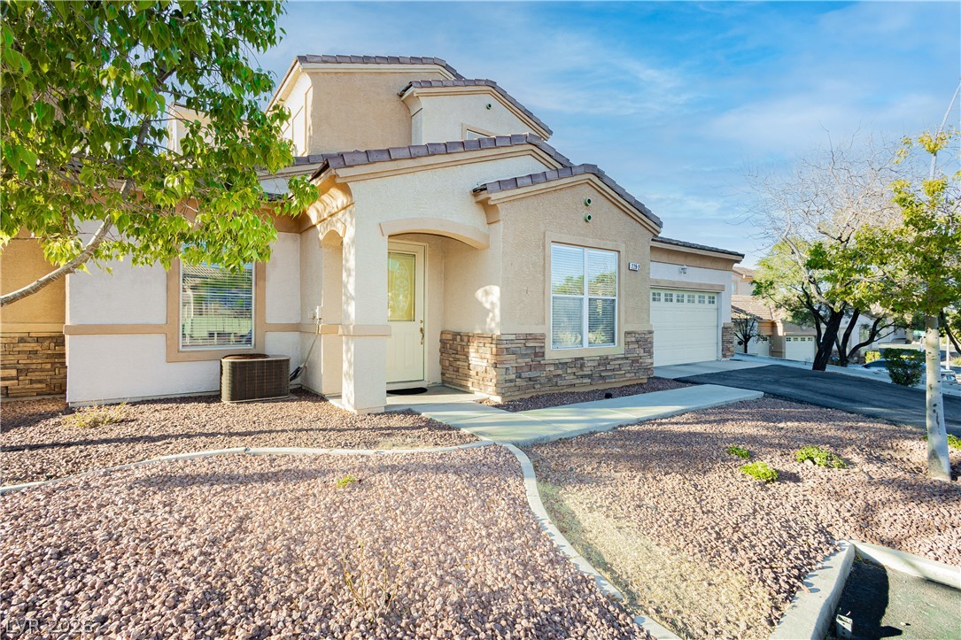 228 Lorryn Lane, Unit 2 Boulder City, NV 89005 - Photo 2 of 15