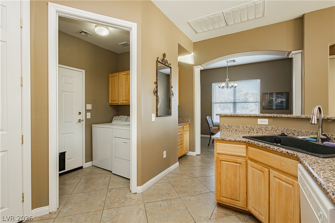 228 Lorryn Lane, Unit 2 Boulder City, NV 89005 - Photo 3 of 15