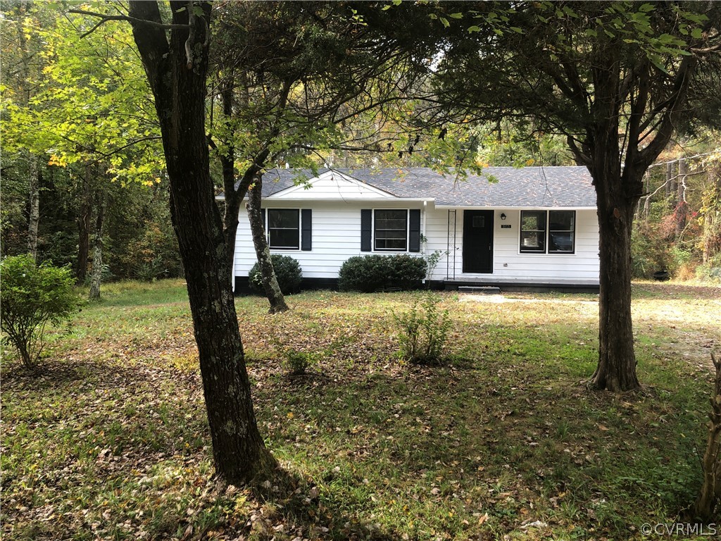 1813 Little Deer Road Alberta, VA 23821 - Photo 23 of 27 a front view of house with yard and green space