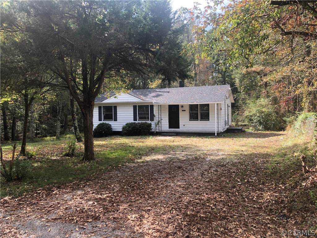 1813 Little Deer Road Alberta, VA 23821 - Photo 24 of 27 a front view of a house with a yard