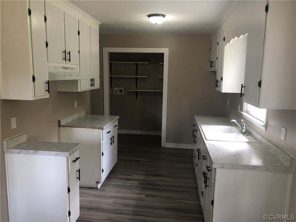 1813 Little Deer Road Alberta, VA 23821 - Photo 4 of 27 a kitchen with a sink a stove and refrigerator