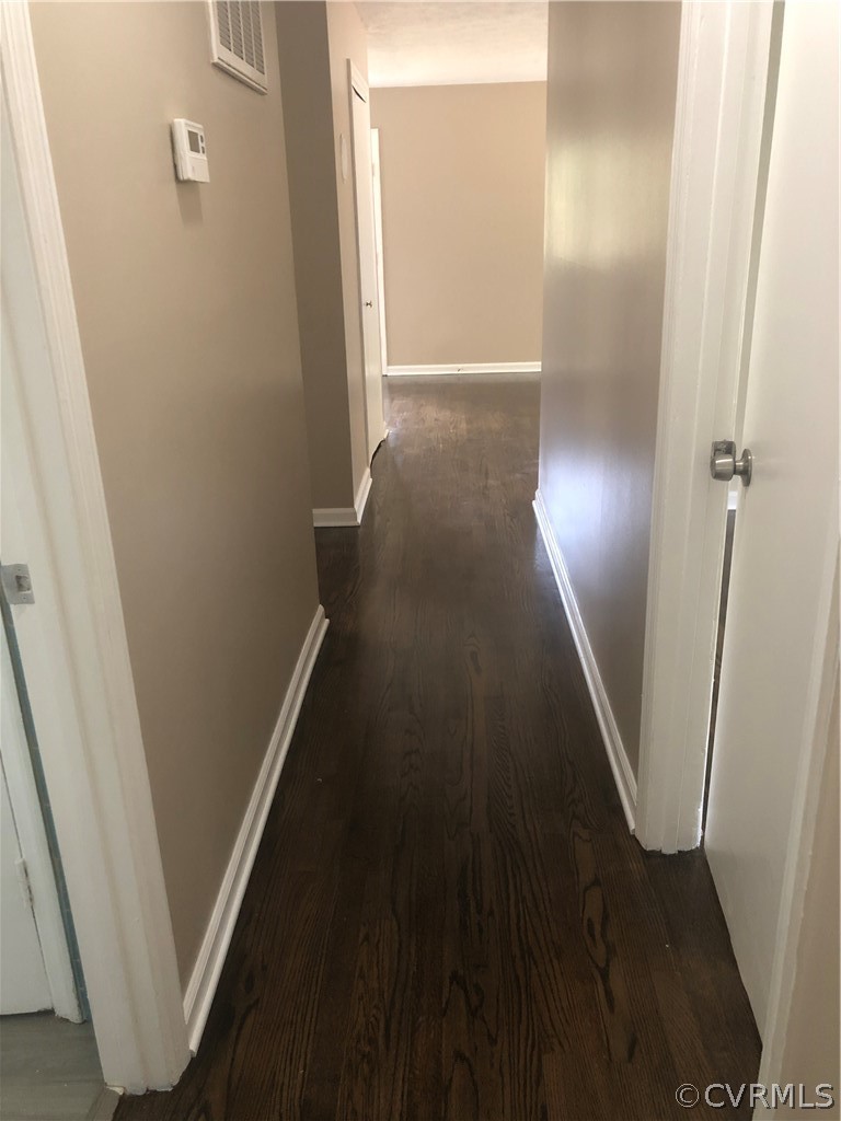 1813 Little Deer Road Alberta, VA 23821 - Photo 7 of 27 wooden floor in a gallery