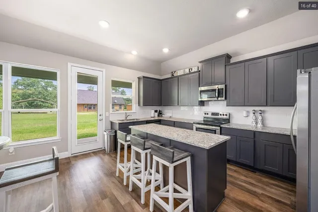 $2,100 | 26579 Pin Oak Drive, Hempstead, TX 77445