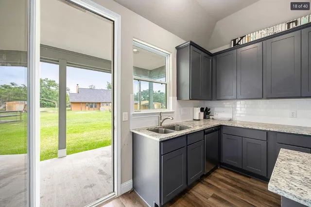 $2,100 | 26579 Pin Oak Drive, Hempstead, TX 77445