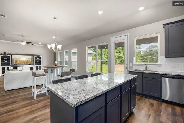 $2,100 | 26579 Pin Oak Drive, Hempstead, TX 77445