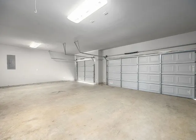 $2,100 | 26579 Pin Oak Drive, Hempstead, TX 77445