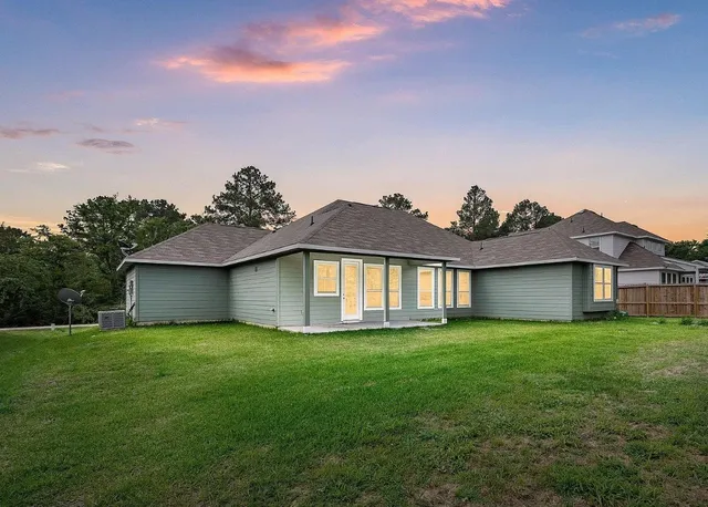 $2,100 | 26579 Pin Oak Drive, Hempstead, TX 77445