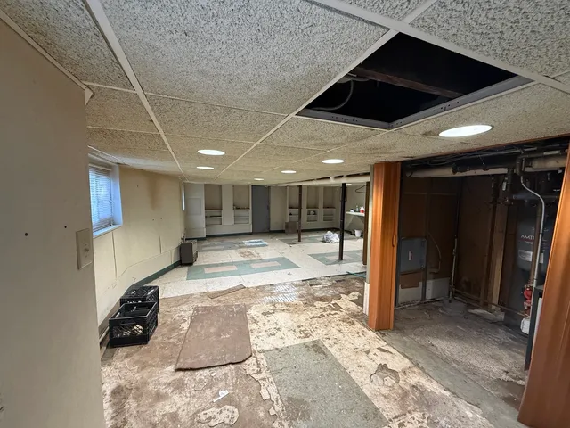 $185,000 | 15245 State Street, South Holland, IL 60473