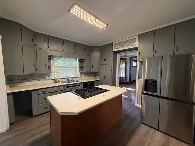 $185,000 | 15245 State Street, South Holland, IL 60473