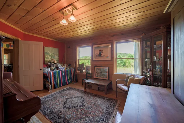 $699,000 | 143 Biddle Road, Lincoln, VT 05443