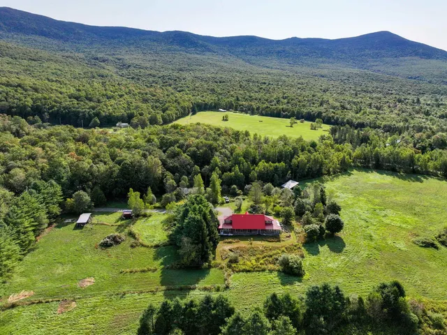 $699,000 | 143 Biddle Road, Lincoln, VT 05443