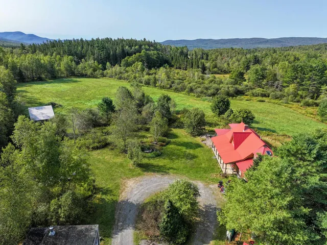 $699,000 | 143 Biddle Road, Lincoln, VT 05443