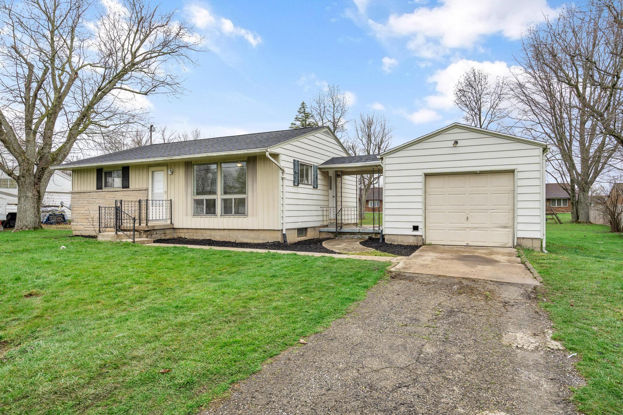 1112 Villa Road Springfield, OH 45503 - Photo 1 of 25