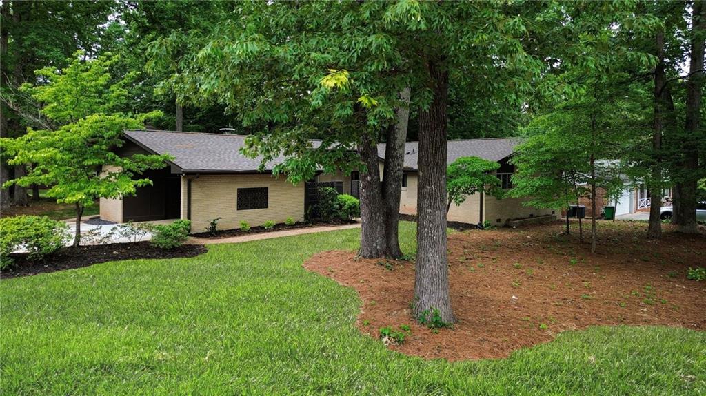 2700 Hawaii Court Decatur, GA 30033 - Photo 2 of 31 Gallery Image 2
