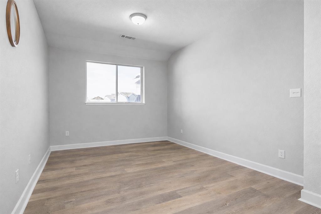 709 Bent Brook Road Little Elm, TX 75068 - Photo 9 of 36