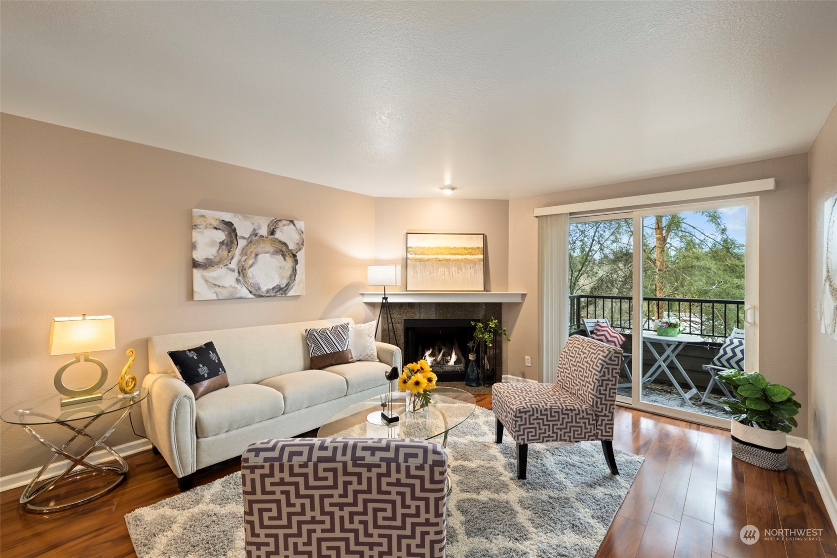 A Living Room With Furniture And Wooden Floor Kirkland: Stylish Elegance