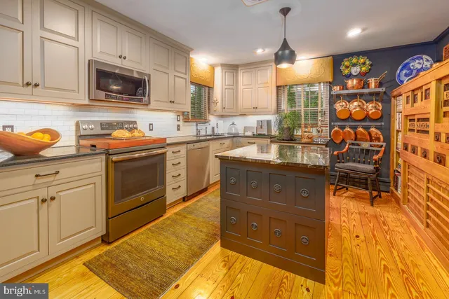 $1,175,000 | 205 East Chew Avenue, St. Michaels, MD 21663