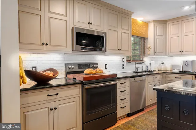 $1,175,000 | 205 East Chew Avenue, St. Michaels, MD 21663