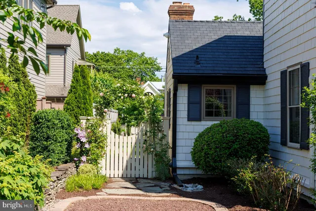 $1,175,000 | 205 East Chew Avenue, St. Michaels, MD 21663