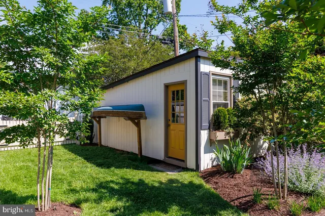 $1,175,000 | 205 East Chew Avenue, St. Michaels, MD 21663