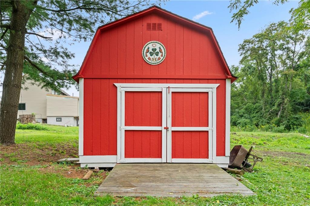 3326 New England Road West Mifflin, PA 15122 - Photo 37 of 46 a view of outdoor space