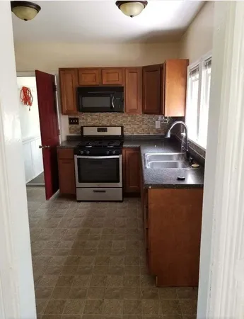 $117,500 | 470 North Greenwood Avenue, Kankakee, IL 60901