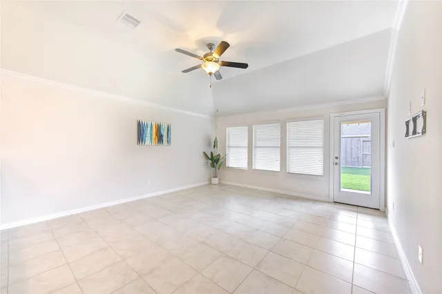 $2,750 | 3418 Auburn Creek Circle, Fulshear, TX 77441