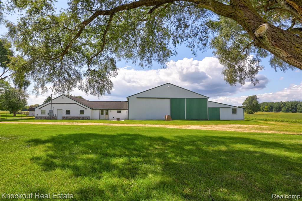 8424 Oak Road Millington, MI 48746 - Photo 10 of 34