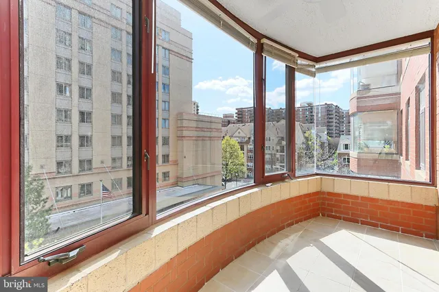 a view of a large window with an outdoor view