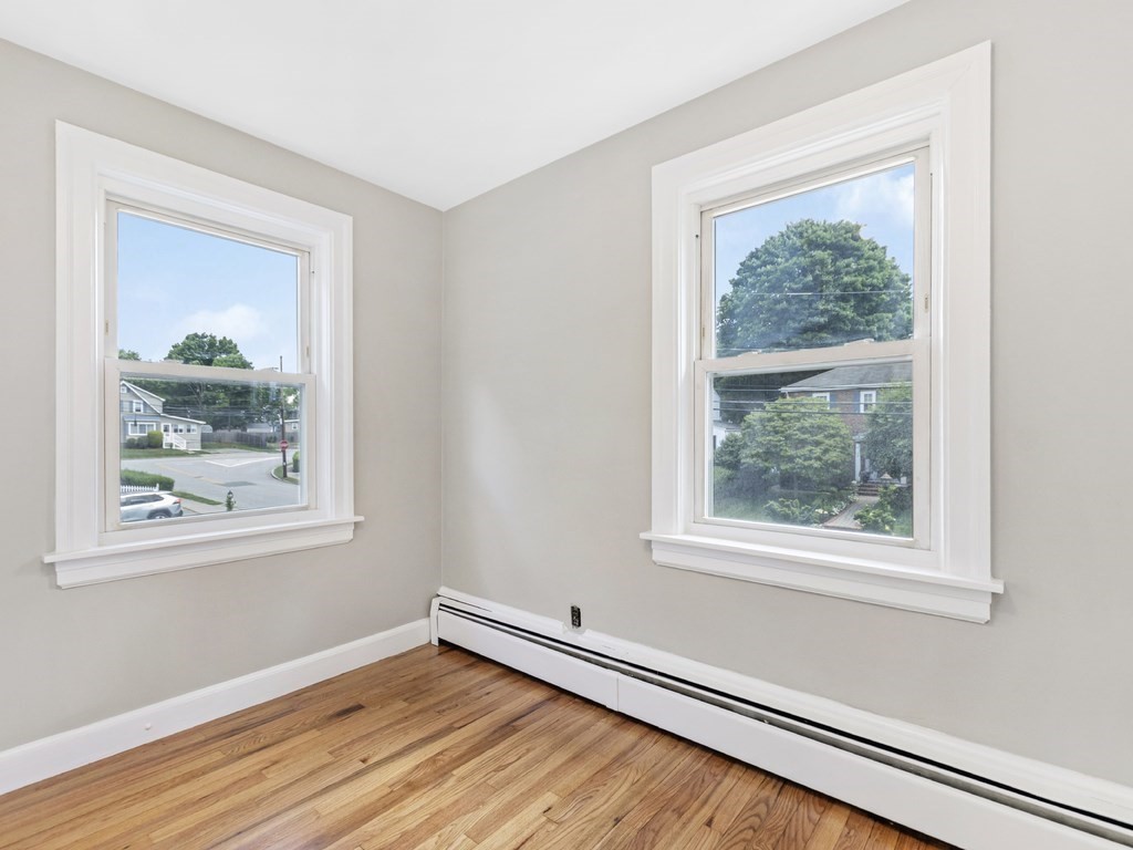 34 Bowker Road Waltham, MA 02453 - Photo 24 of 38 Gallery Image 24