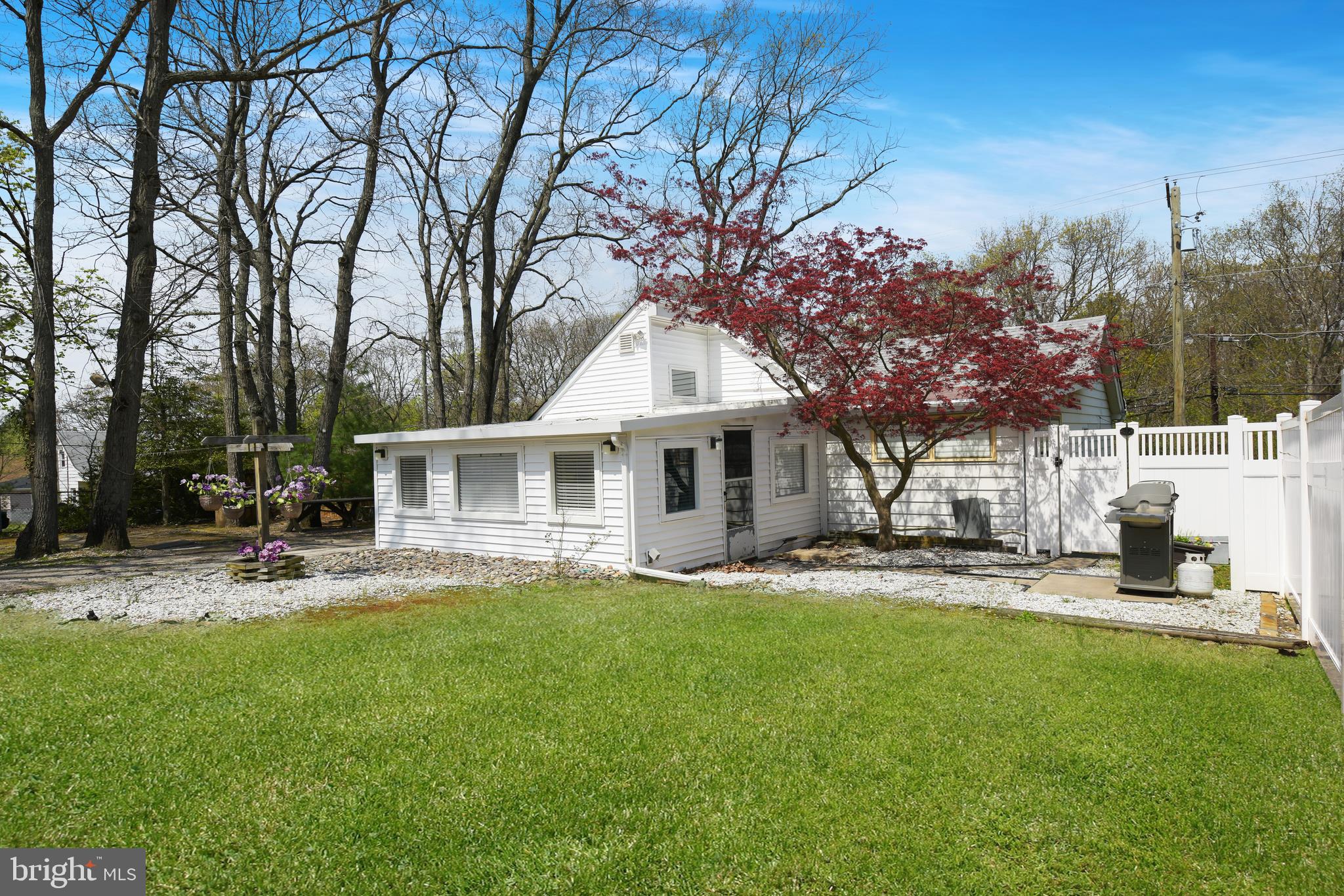 508 Berlin Road Clementon, NJ 08021 - Photo 21 of 27 Rear back yard