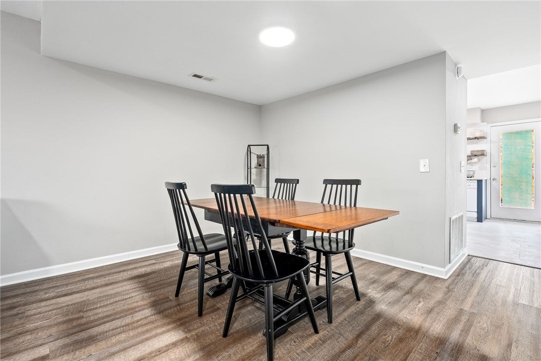 1761 Wire Road, Unit 111 Auburn, AL 36832 - Photo 4 of 17 Gallery Image 4