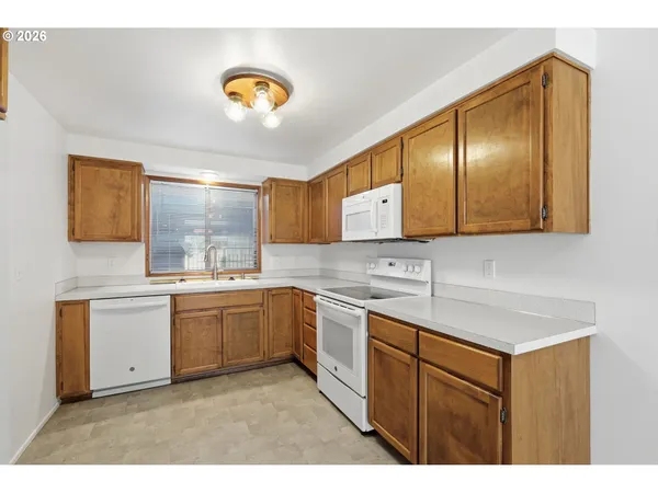 $359,000 | 2281 Ridgeway Drive, Eugene, OR 97401