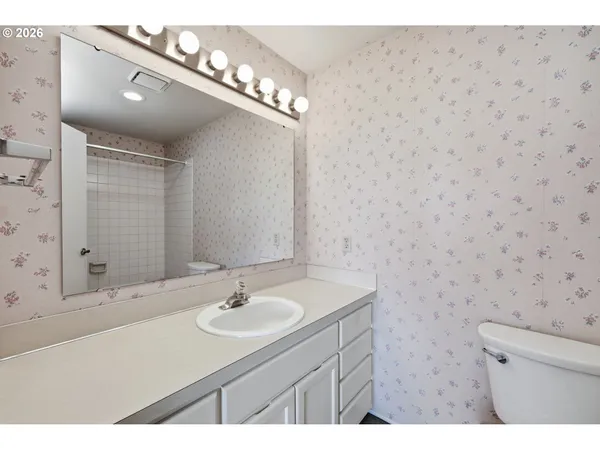 $359,000 | 2281 Ridgeway Drive, Eugene, OR 97401