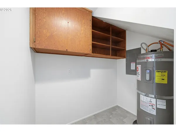 $359,000 | 2281 Ridgeway Drive, Eugene, OR 97401