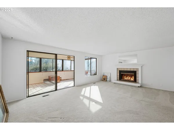 $359,000 | 2281 Ridgeway Drive, Eugene, OR 97401